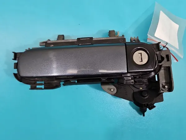 Vasen etuulkokahva Audi A3 8P image 2