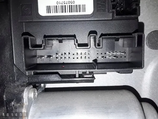 Régulateur de vitre VW Caddy OEM 1T0837755 - Occasion image 3