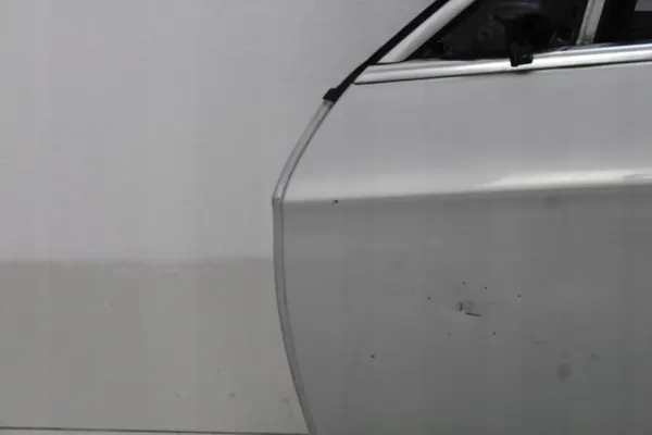 Porta dianteira esquerda BMW F11 OEM 360214096 Usado image 3