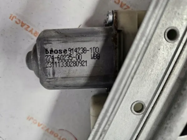 OEM 9682808980 Framvänster fönsterhiss för Peugeot 3008 image 8