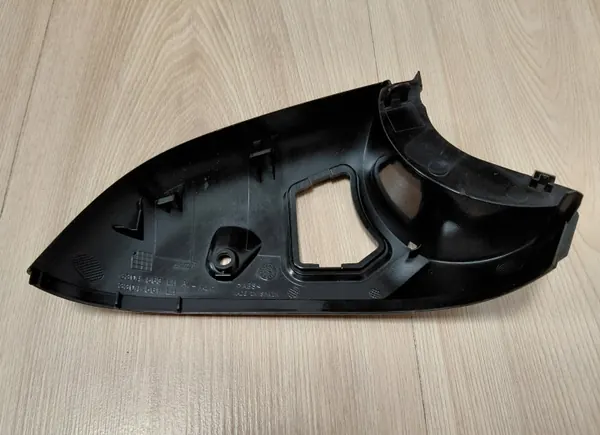 VOLVO V40 II S60 V60 CC Onderste Spiegelkap Links Glans OE image 4