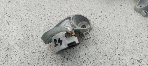 Soporte de escape Jeep OE 68440481AA lado izquierdo image 2