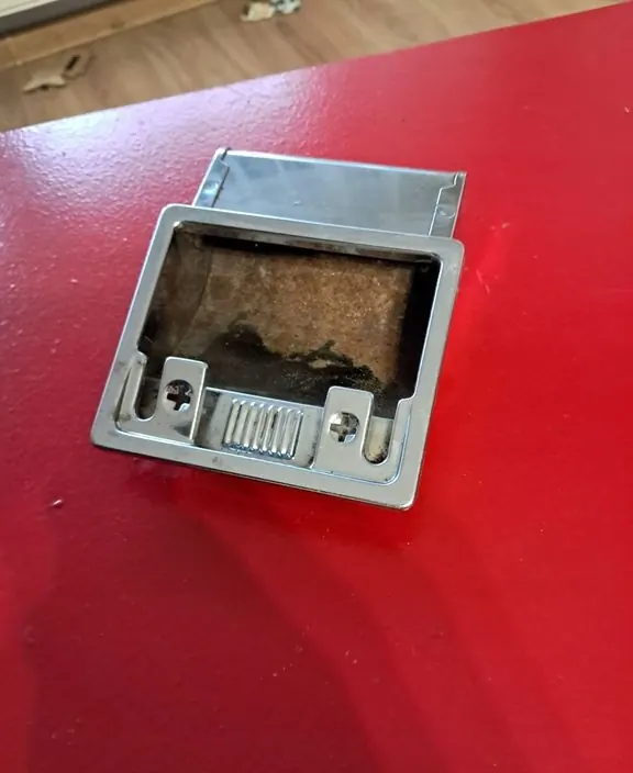 Cinzeiro OEM L13460 para Cadillac Eldorado Seville image 3