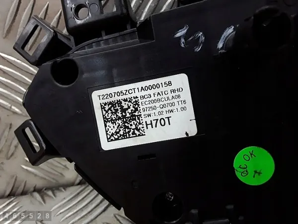 Hyundai Bayon ilmastointiohjausmoduuli OEM 97250Q0700 image 5
