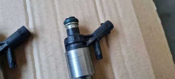OEM 06L906036L Polttoainesuutin 2.0 TFSI image 10