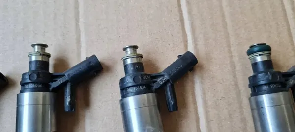 OEM 06L906036L Polttoainesuutin 2.0 TFSI image 3