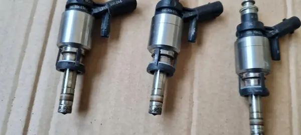 OEM 06L906036L Polttoainesuutin 2.0 TFSI image 4