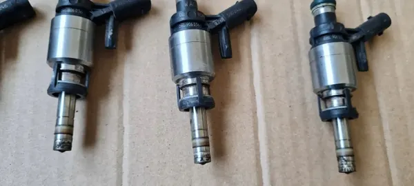 OEM 06L906036L Polttoainesuutin 2.0 TFSI image 5