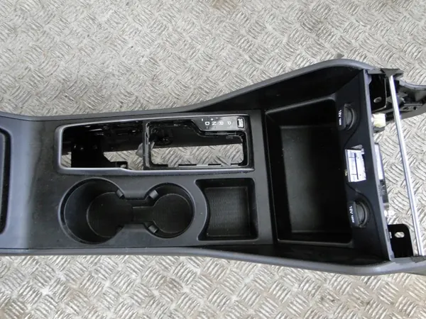 Accoudoir central OEM pour Hyundai Tucson III image 3