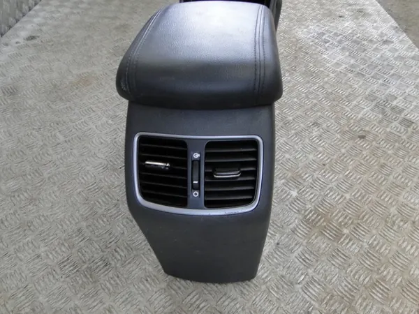 Accoudoir central OEM pour Hyundai Tucson III image 4