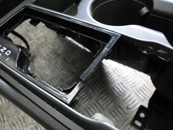 Accoudoir central OEM pour Hyundai Tucson III image 9