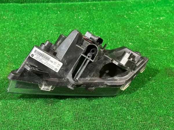 OEM 6F0941702A Halogen höger fram för Seat Ibiza V image 8