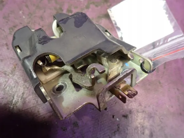 Serrure de coffre OEM Zawada-385636- pour Honda City IV image 3