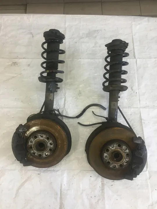 Kit di sospensione Ammortizzatore Volkswagen Touran 2003-2010 image 8