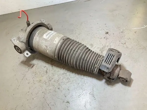 Audi Q7 Luftfjädring OEM 7L8616019C - Begagnad image 2