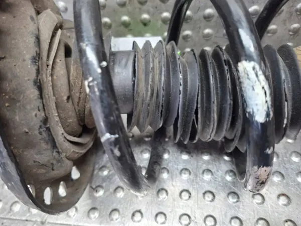 Stoßdämpfer Vorne Links OEM S26309143 Renault image 3