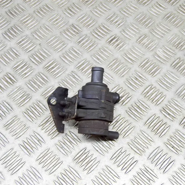 Vattenpump AUDI Q7 (4L) 3.0L Diesel 2007 image 4