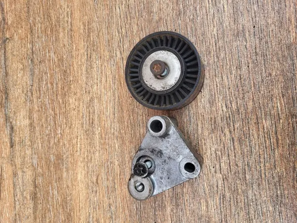 Polea tensor de correa Jeep OE A6652020040 image 2