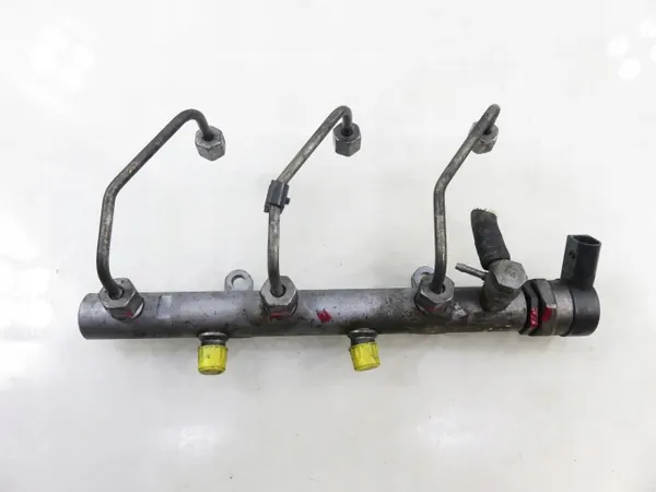 Rail d'injection Audi A4 B8 3.0 TDI OEM 059130090AJ image 2