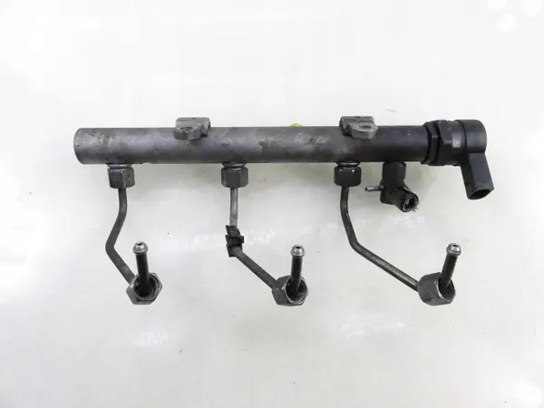 Rail d'injection Audi A4 B8 3.0 TDI OEM 059130090AJ image 3