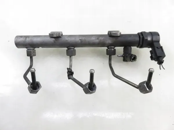 Rail d'injection Audi A4 B8 3.0 TDI OEM 059130090AJ image 5