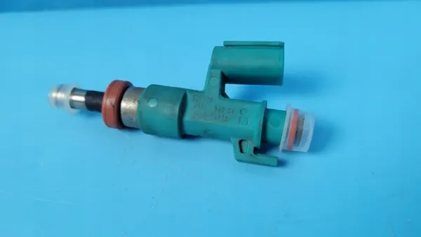 Einspritzdüse OEM 23250-24020 für Toyota RAV4 V 2.0 image 5