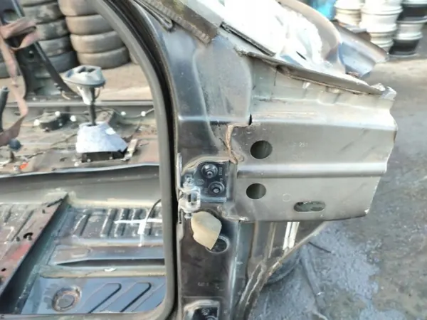 Pilar de Puerta Derecho OEM 398228 para Dacia Duster I 2010-2013 image 2