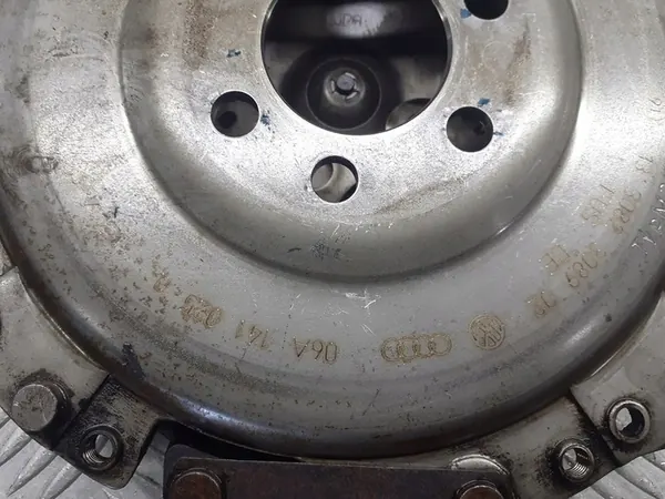 Placa de pressão de embreagem com disco Audi A3 1.6 image 7