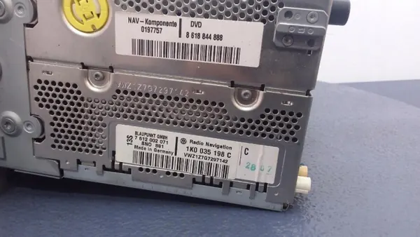 Radio VW Passat B6 CD Navigation d'origine 1K0035198C image 7