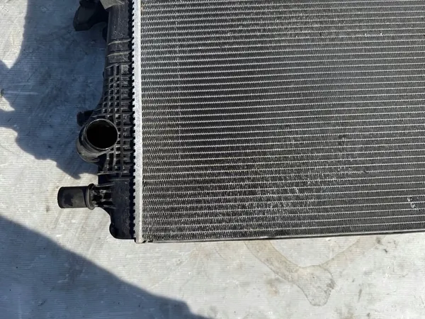 Radiador de agua Renault Scenic III 1.6 DCI image 10