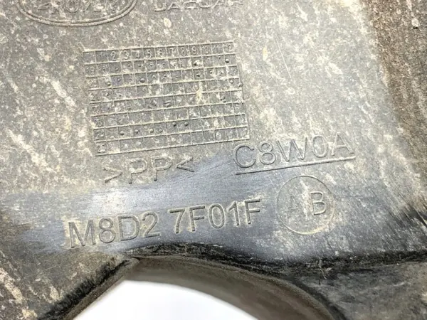 Vorne rechts Kotflügelverkleidung OEM M8D27F01FAB gebraucht image 4
