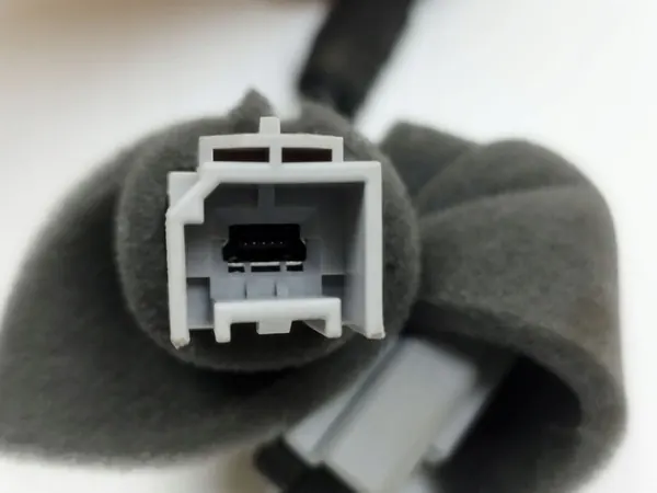 Toma USB Maserati Ghibli 2016 61571C0135 image 4