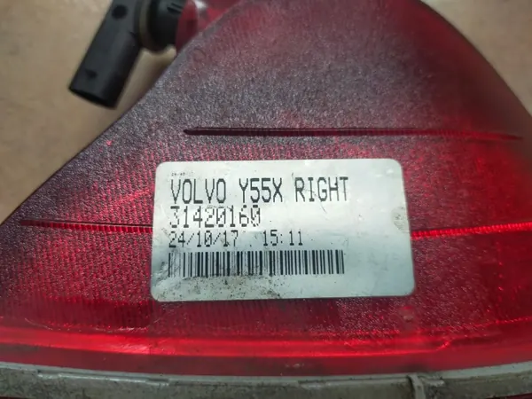 Volvo V40 Cross achterbumper reflector OEM 31395551 image 4