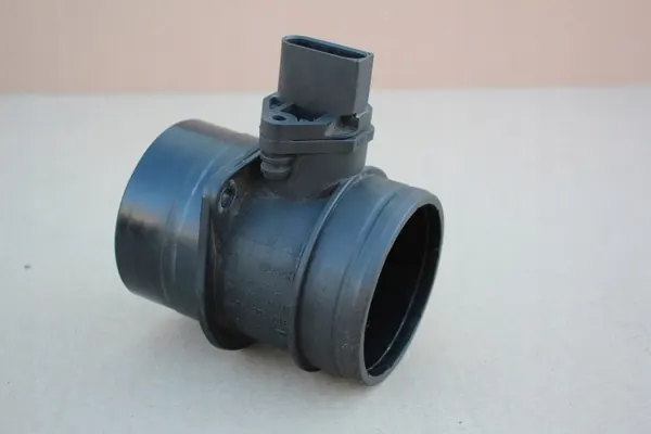 Begagnad luftflödesmätare OEM 06A906461E för Audi TT 8N 1.8t image 2