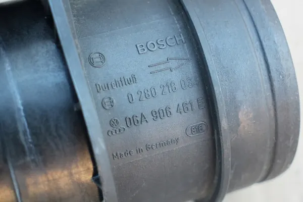 Begagnad luftflödesmätare OEM 06A906461E för Audi TT 8N 1.8t image 4