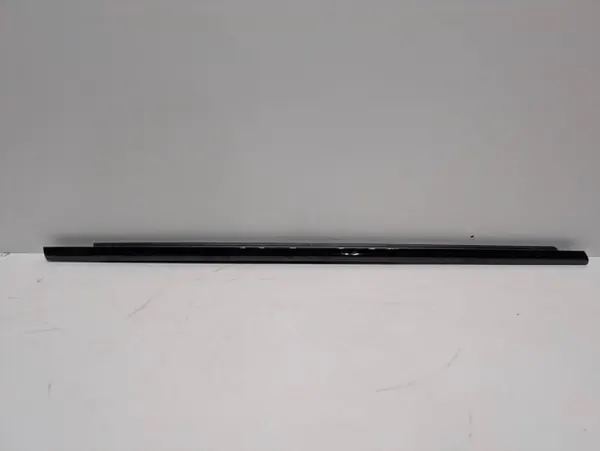Bakrutslist OEM 7465152 höger sida BMW 3 G20 image 2