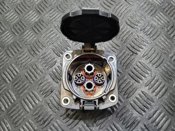 Mitsubishi Outlander 3 PHEV batterij laadsocket OEM image 2