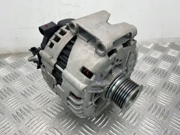 Vaihtovirtageneraattori Mercedes S-Class W221 63 AMG M156 image 2