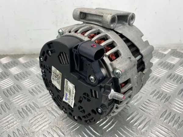 Vaihtovirtageneraattori Mercedes S-Class W221 63 AMG M156 image 3
