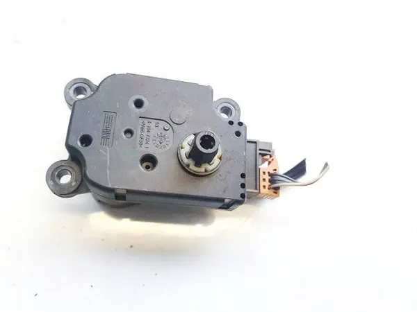 Motor da válvula aquecimento OEM a2038201642 Mercedes Classe E image 3