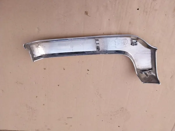 Oikea krominen puskurimalli Mitsubishi Pajero IV 2015 image 3