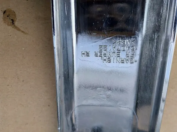 Oikea krominen puskurimalli Mitsubishi Pajero IV 2015 image 5