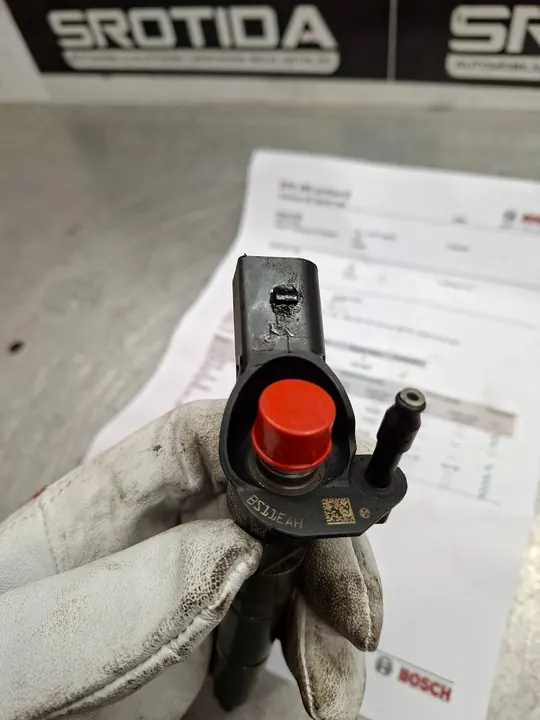 Iniettore MERCEDES OM642 A6420701987 image 2