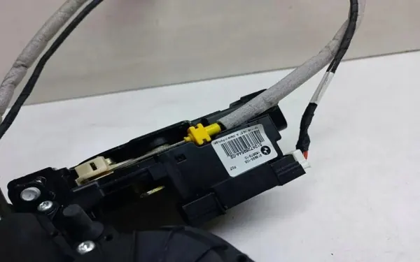 Fecho de Porta-Malas BMW F07 OEM 7269544 Usado image 3
