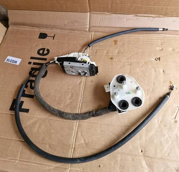 Framdörrslås Maserati Levante T1KD705311610 image 3