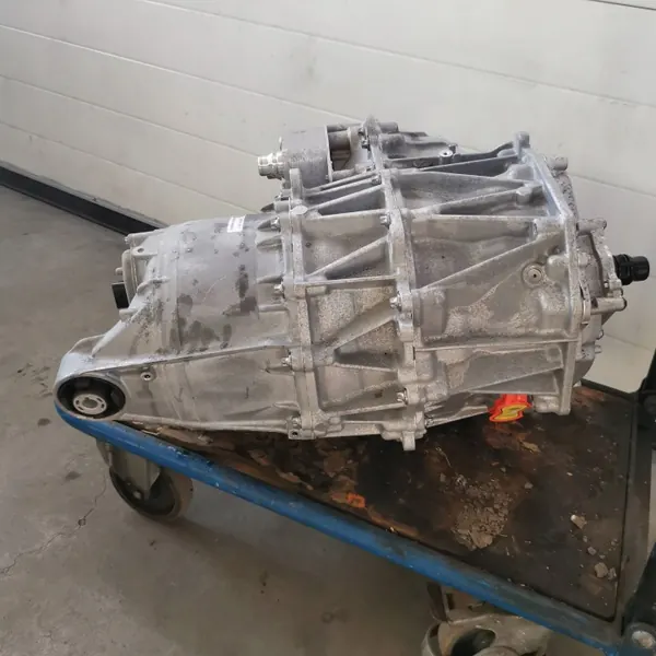 Motor elétrico traseiro Tesla Model Y OEM 158774000C image 2