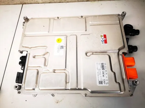OEM 1EA915692M Jännitemuunnin Audi Q4 2024 image 2