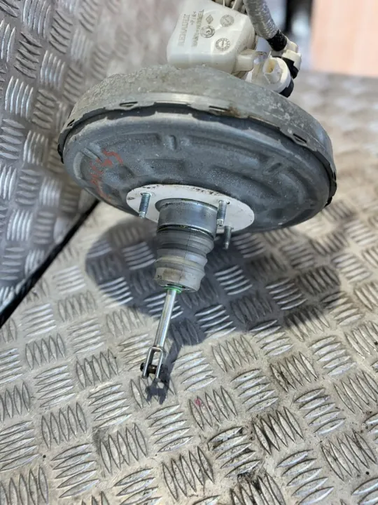 Pompe de servofrein Renault OE 472109960R image 3
