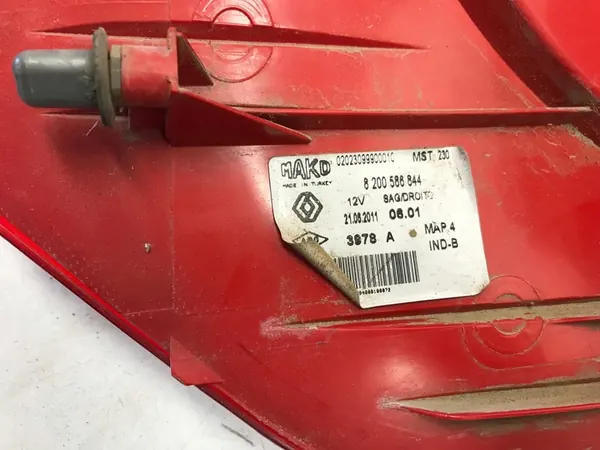 RENAULT CLIO III Kombi Right Rear Lamp 8200586844 image 7