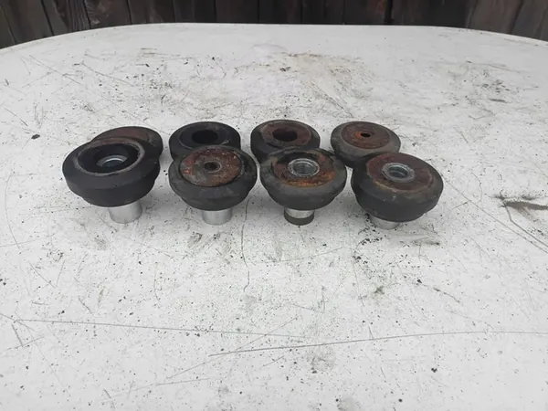 Silentblocs arrière Audi 80 B4 / A4 B5 image 2